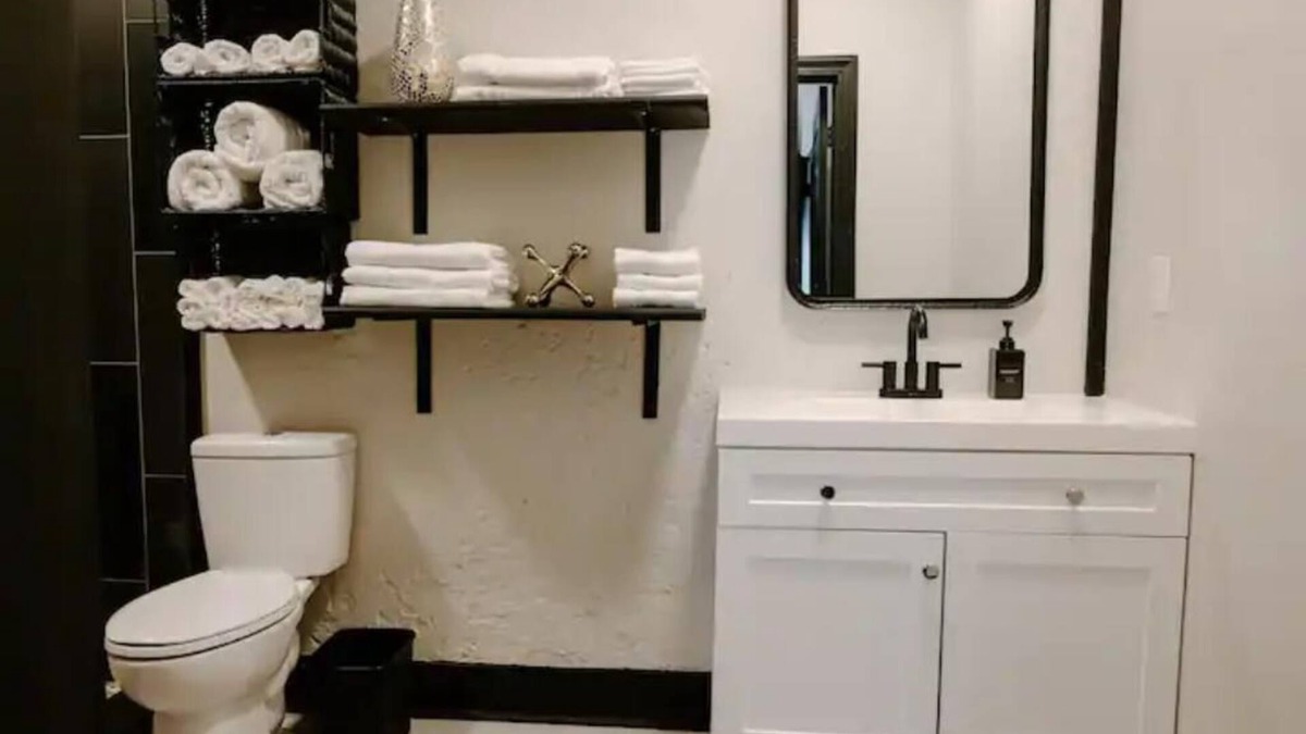 Aberdeen Apartment | Statesmen Suite