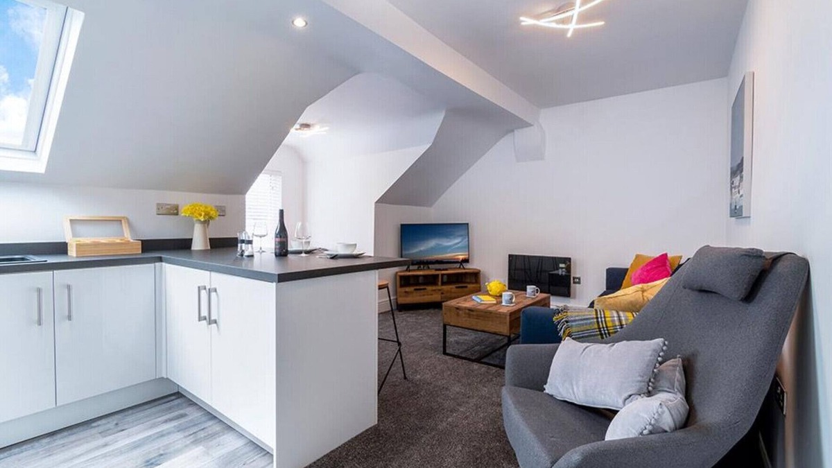 Deganwy Cottage | Station Loft - One Bedroom Cottage, Sleeps 2