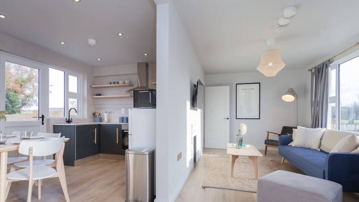 Kesh Apartment | Station Road Apt A · New, modern apartment in Kesh!