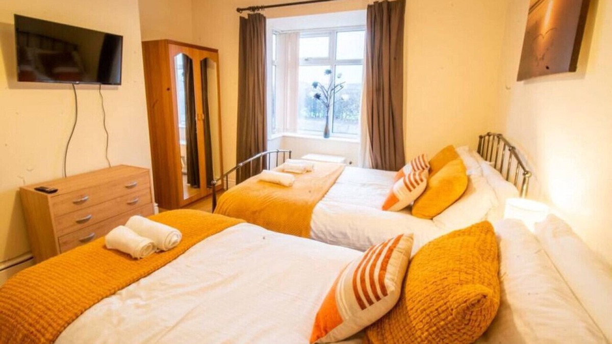 Chesterfield House | Staveley House - Chesterfield