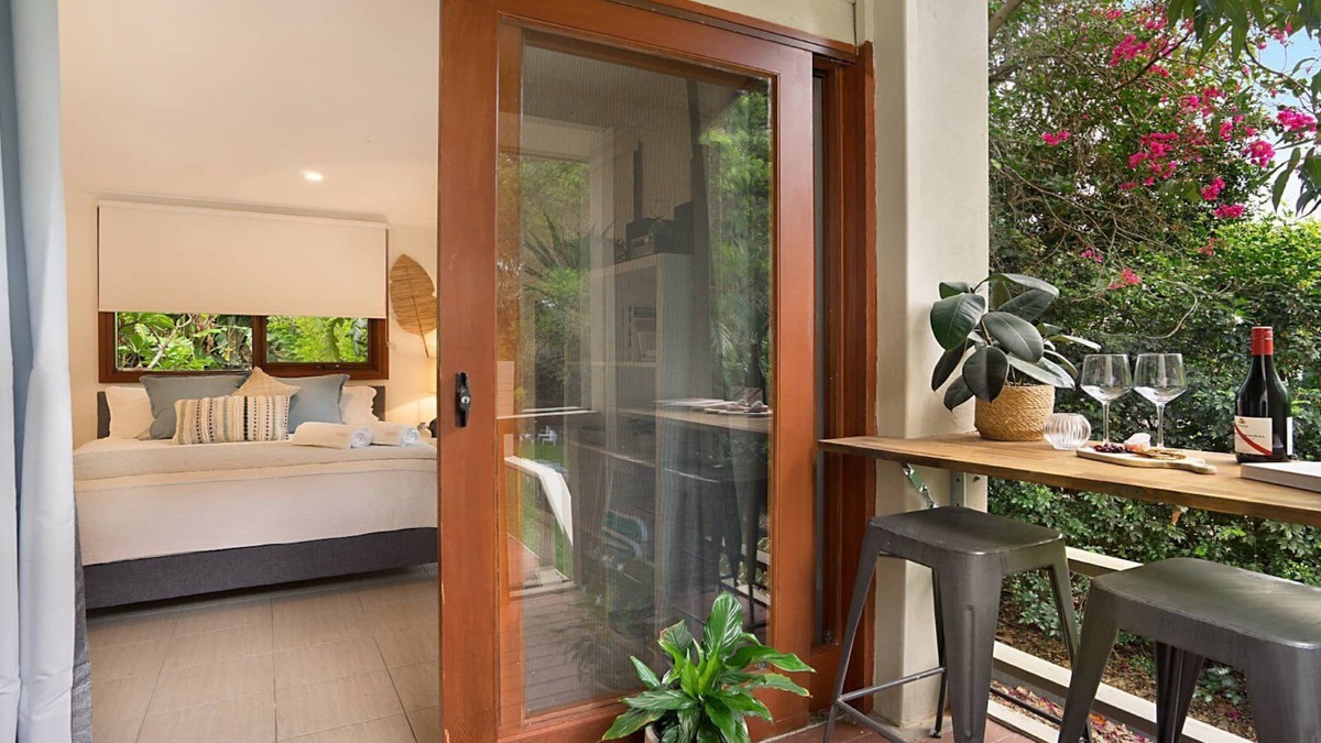 Macmasters Beach House | STAY 3 PAY 2 WINTER DEAL
