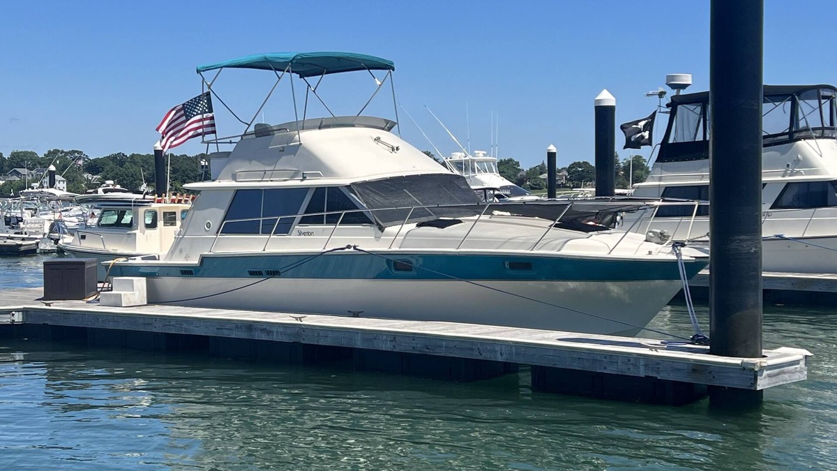 Quincy Boat Rental | Stay aboard, the "Rita V", our 34 Ft Silverton Convertible Motoryacht