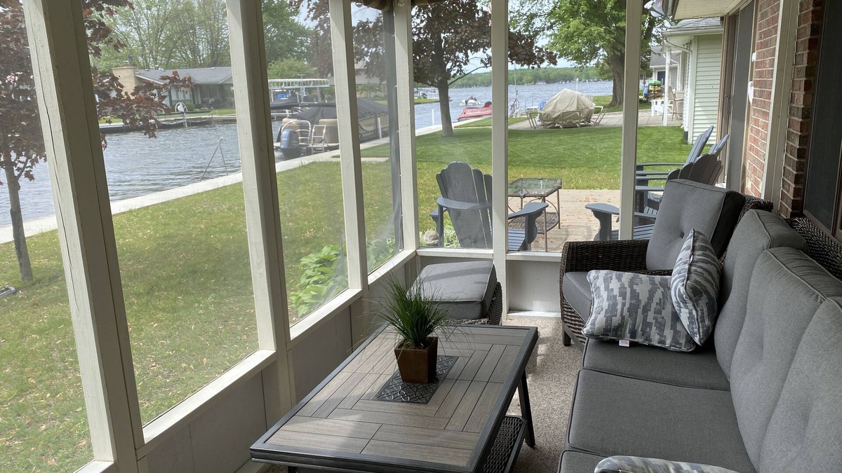 Leesburg House | “Stay Anchored” Lake Tippecanoe channel front with pier and great lake views