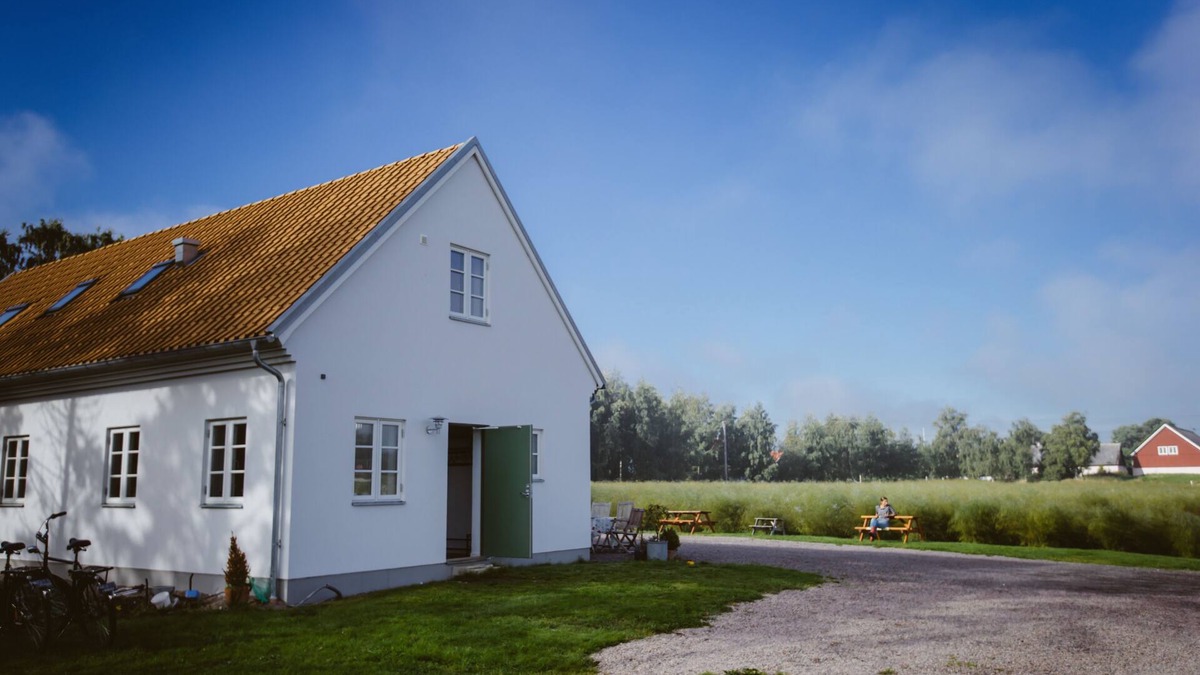 Svanshall House | Stay at our asparagus farm and discover Kullabygden!