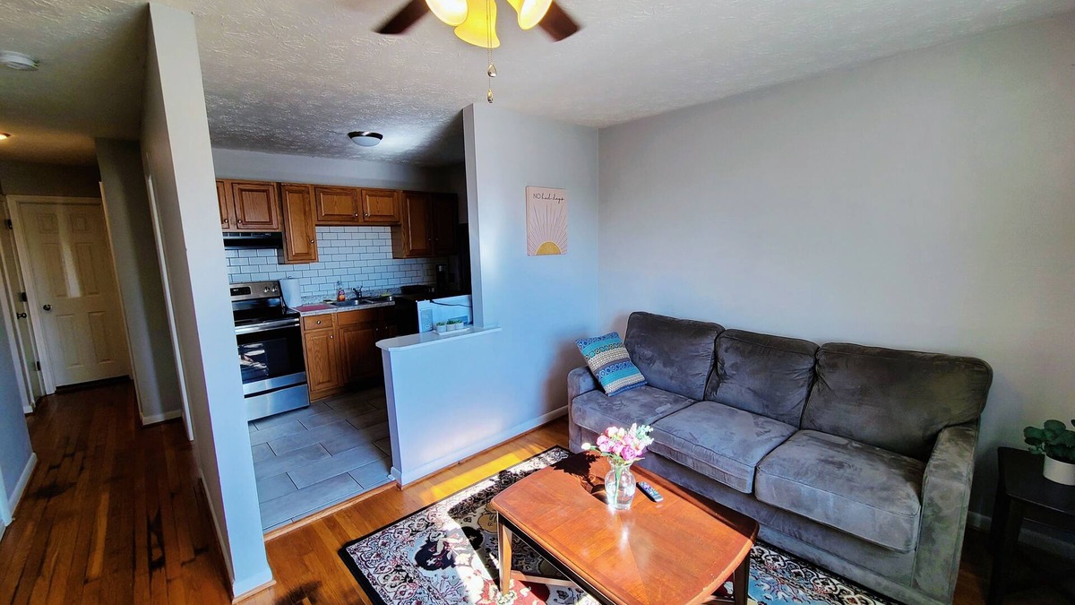 Lexington Apartment | Stay Central in Style - UK/DT/Keeneland/Rupp