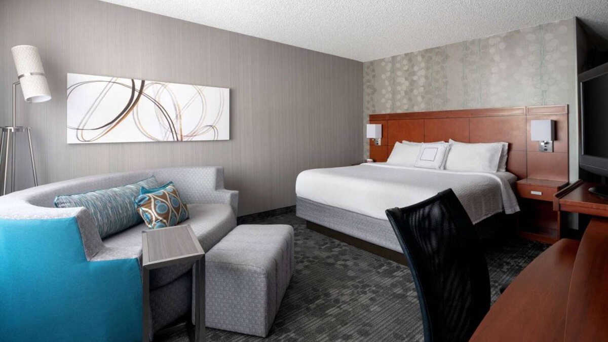 Camarillo Apartment | Stay Close to Malibu & Santa Barbara! Pool Available, Pet-friendly Stay!