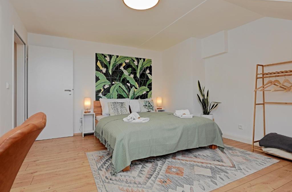 Sudostviertel Apartment | Stay&Dream - 75m² - Two Bedrooms - Kitchen - Netflix