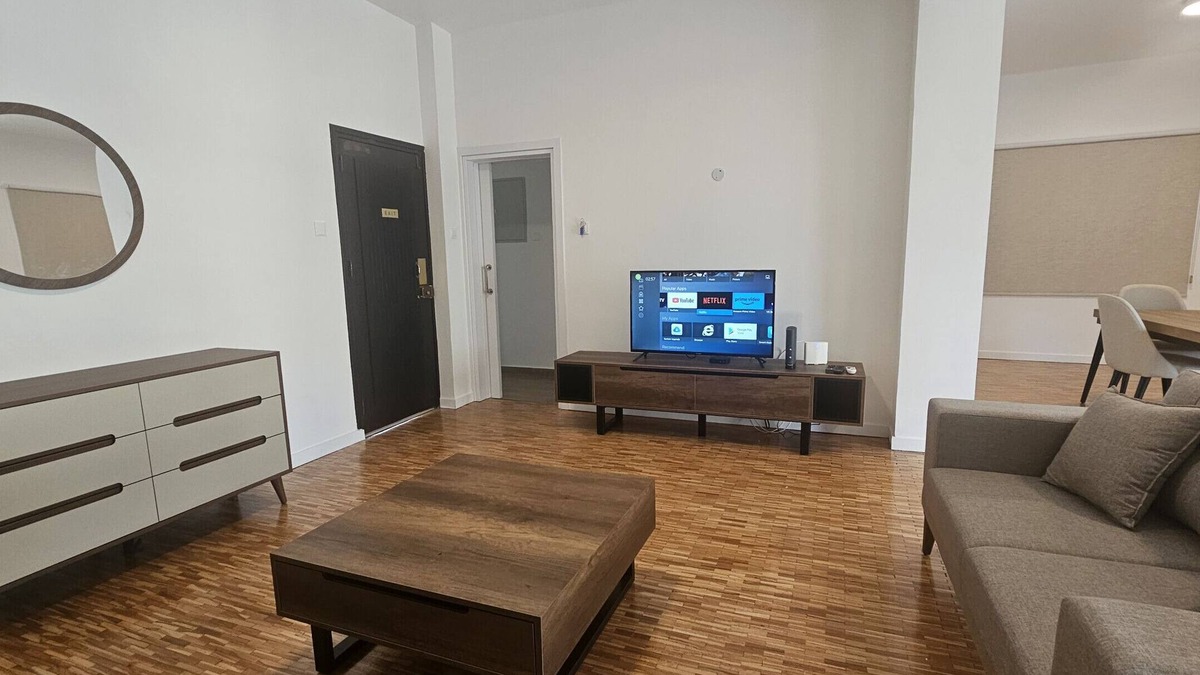 City Centre Apartment | STAY Hydra Comfort Apartment