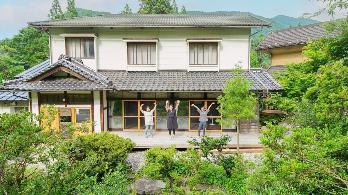 Takayama-mura House | Stay in a modern old house with a main building in/Nagano Nagano
