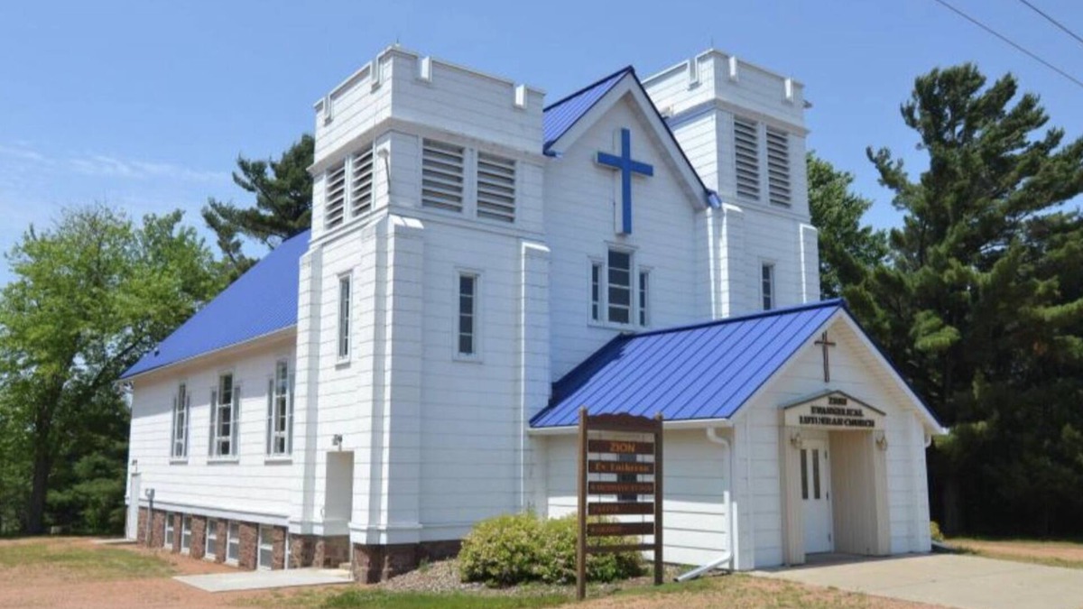 Hamburg House | Stay in a remodeled church near ski hill, snowmobile trails and river to kayak!