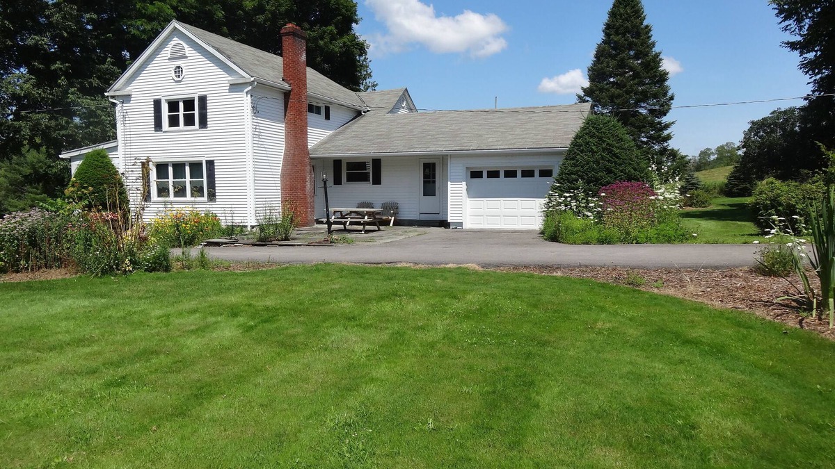 Burlington Flats House | Stay in an1890 farm home- 3 night minimum stay