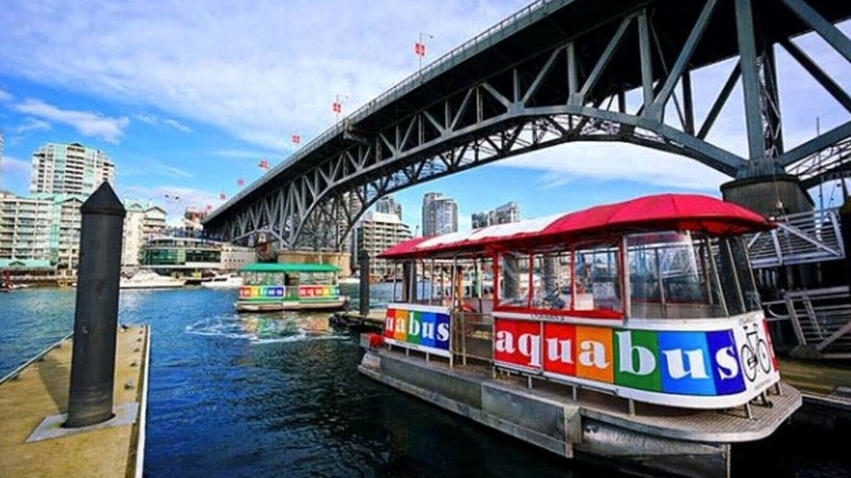 Fairview Condo | Stay in Granville Island - central to everything.