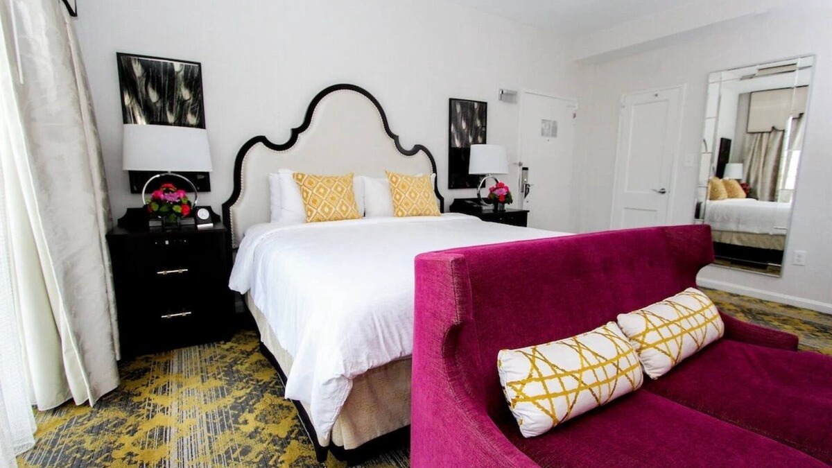 Kalorama Heights Hotel | Stay in Our Hotel with Stunning Views & Original Fireplaces, Near Museums