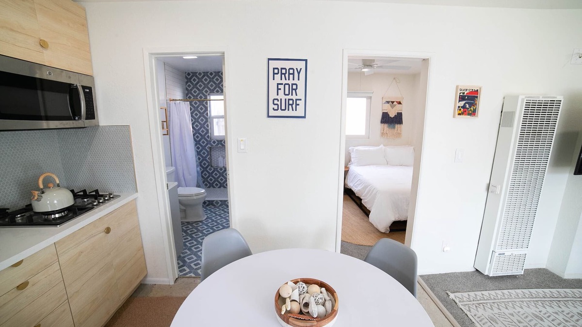 Silver Strand House | Stay in the charming SilverStrand neighborhood, 2 min walk to the sand-dogs ok!