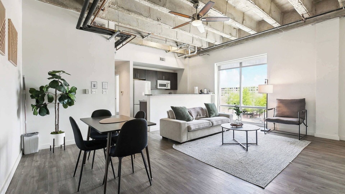 Historic Downtown Baton Rouge Apartment | Stay in the Heart of Downtown!