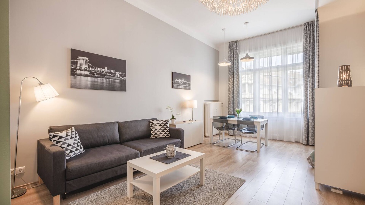 Erzsebetvaros Apartment | Stay in the Heart of Budapest