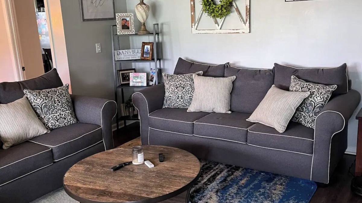 Danville House | Stay in the heart of Danville 2