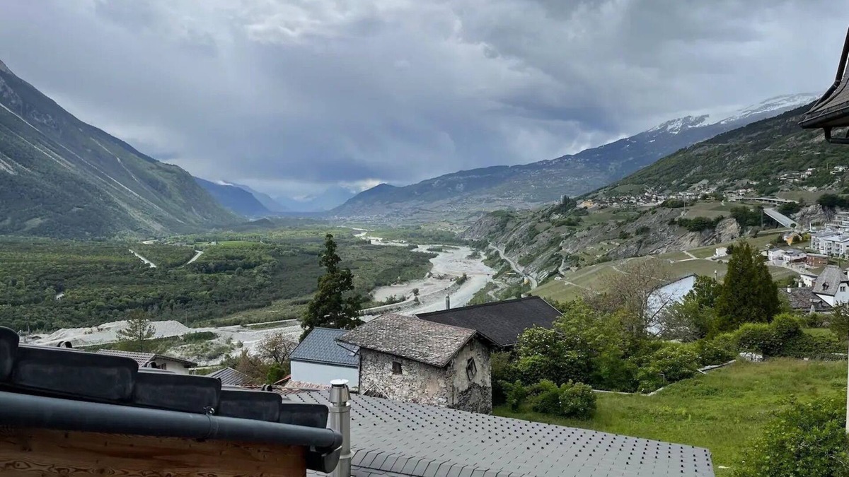 Leuk Apartment | Stay in the Heart of Wallis