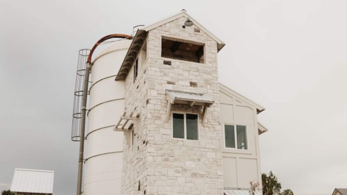 Washington Apartment | Stay in the top 2 floors of the brand new Silo Inn, near Zion!
