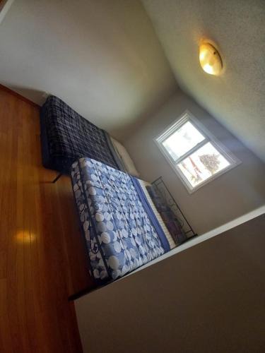 Kitchener House | Stay in Waterloo-Kitchener-Downtown-FREE WIFI & PARKING