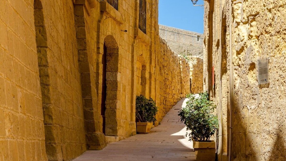 Victoria House | Stay inside the walls of Gozo Cittadella fortress
