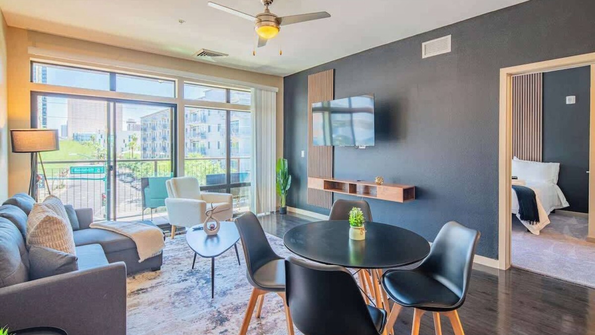Evans Churchill Apartment | Stay Near DT PHX| Balcony,W/D,Pool,Gym,Parking