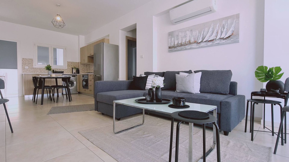 Larnaca Apartment | STAY Novel Apartment