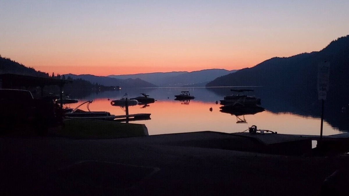Central Okanagan RV Rental | Stay on beautiful Kalamalka Lake at Klub Kal Resort.