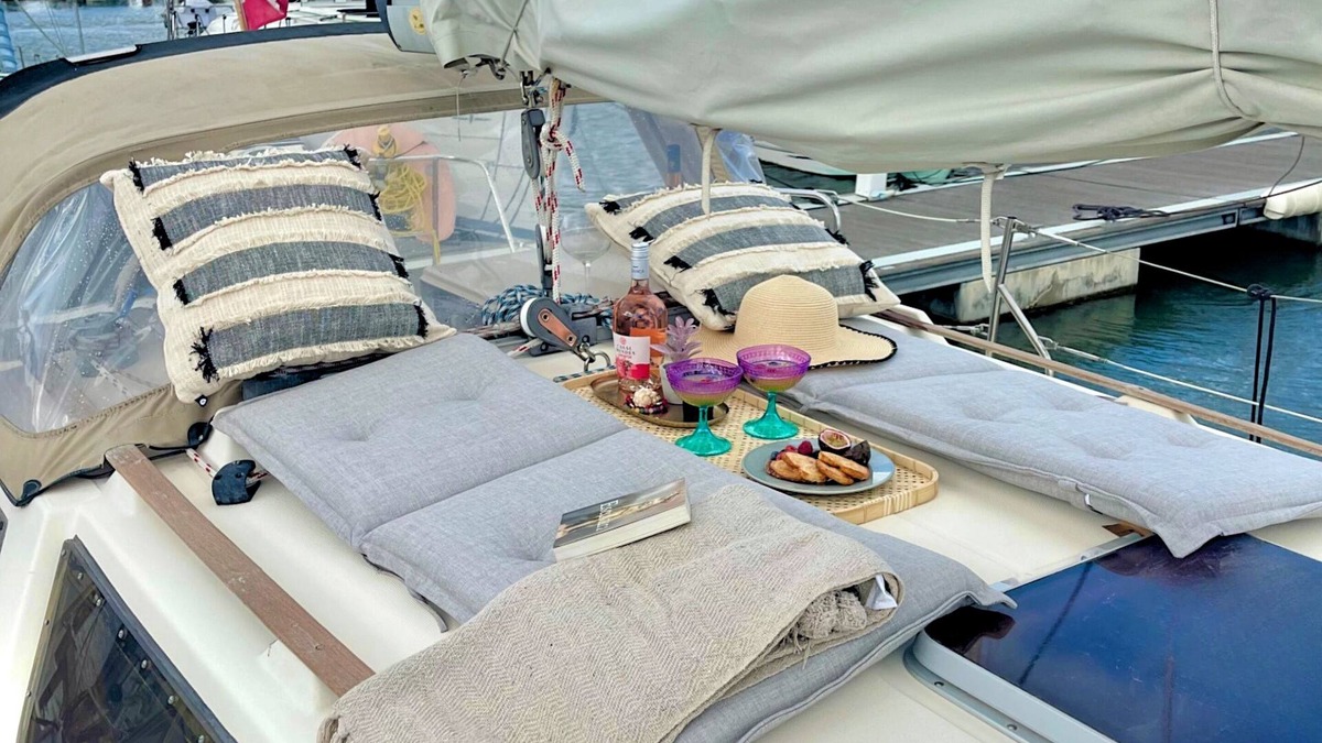Parque das Nacoes Boat Rental | Stay On - Sailboat