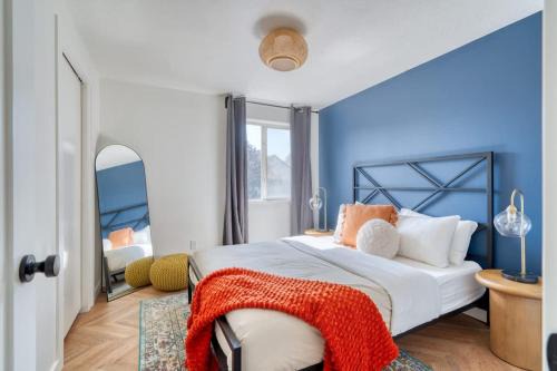 Woodstock Apartment | Stay Portland Collection - The Perfect Retro Portland Retreat - Vintage Shops