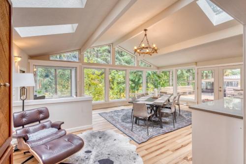 Zigzag Ski Chalet | Stay Portland - Sandy Riverfront Mt Hood Cabin! 9 Queen Beds!