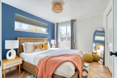 Woodstock Apartment | Stay Portland - The Perfect Flat - Vintage Shops & Reed College