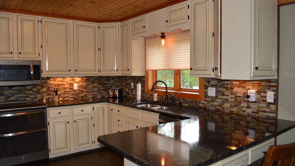 Brown County Cabin | Stay, Relax, and Enjoy at Lilly Estates