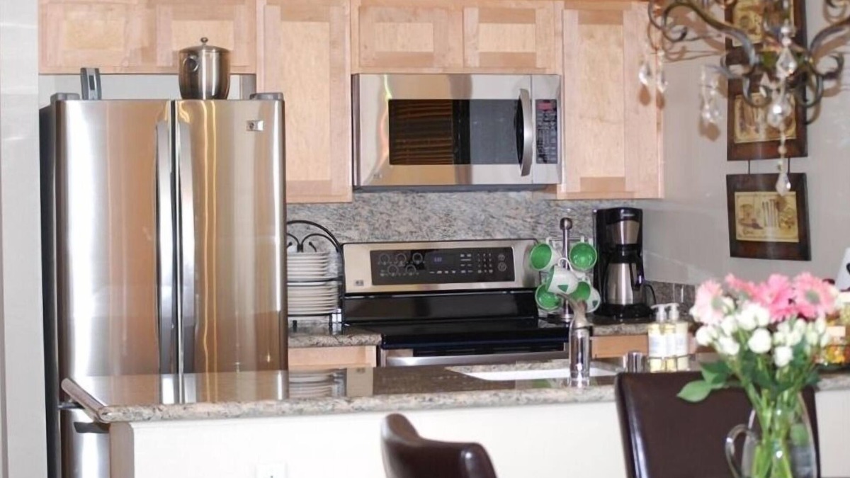 Mammoth Lakes Condo | STAY SLOPESIDE 5 Star Luxury! True Winter Ski In & Ski Outn
