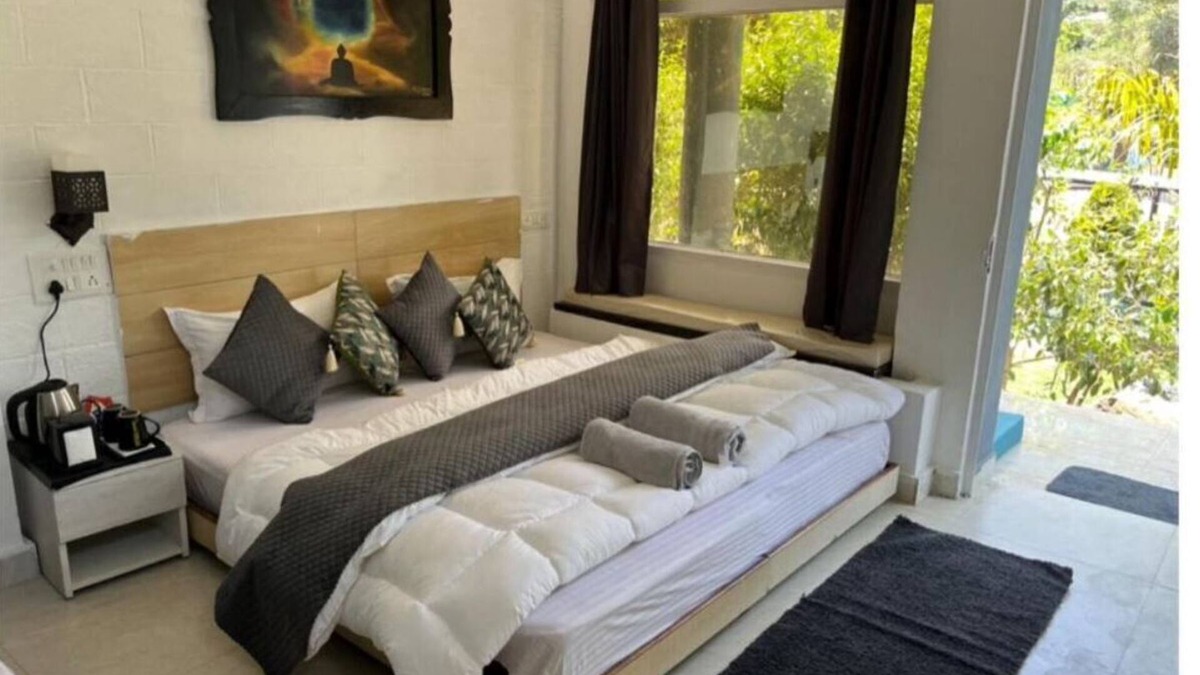 Sirala Apartment | STAY SUKOON- Double Room with Extra Bed #3