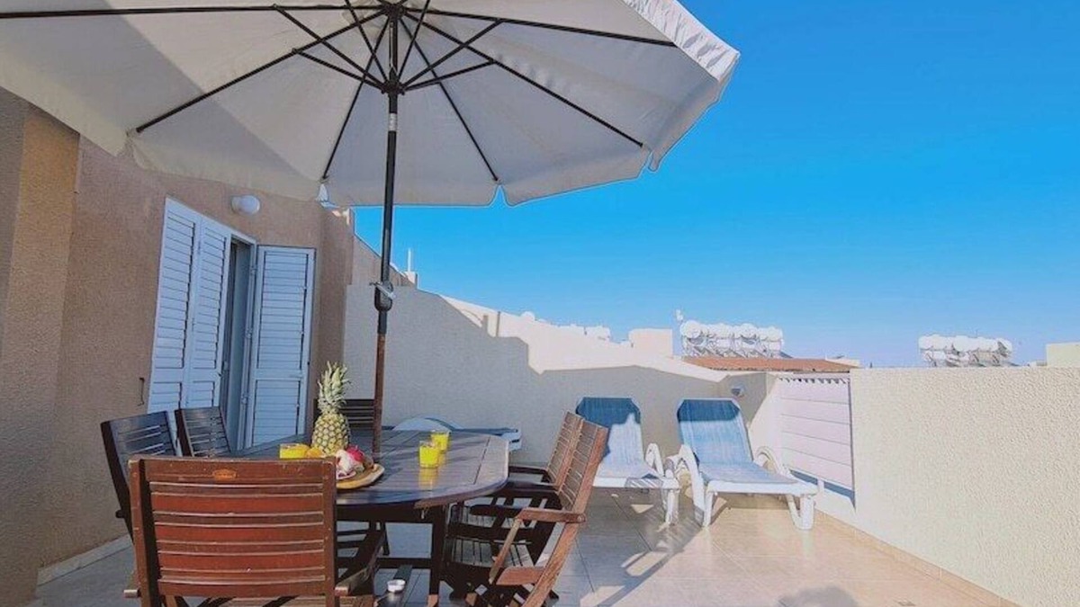 Kapparis Apartment | STAY Sunshine Apartment