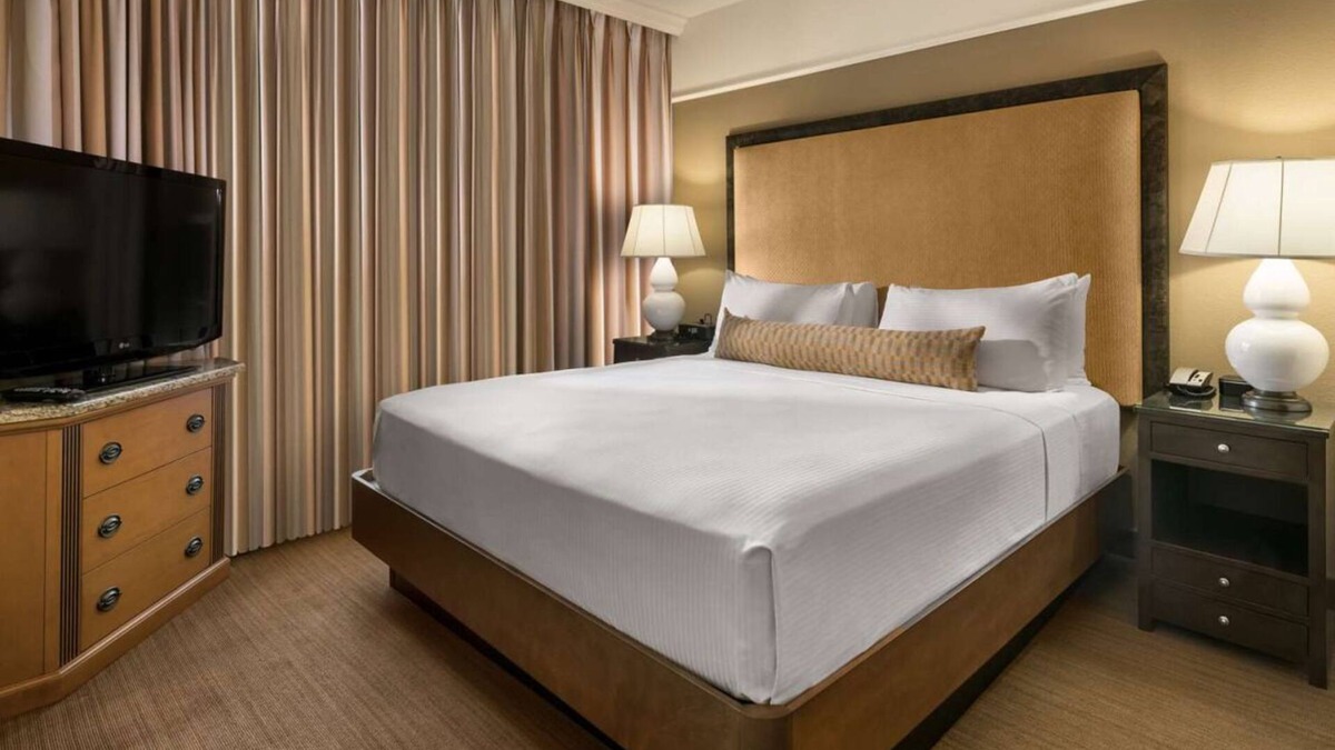 Gainey Village Villas Hotel | Stay, Work, and Play in Style Near Scottsdale's Top Attractions! Pets Welcome!