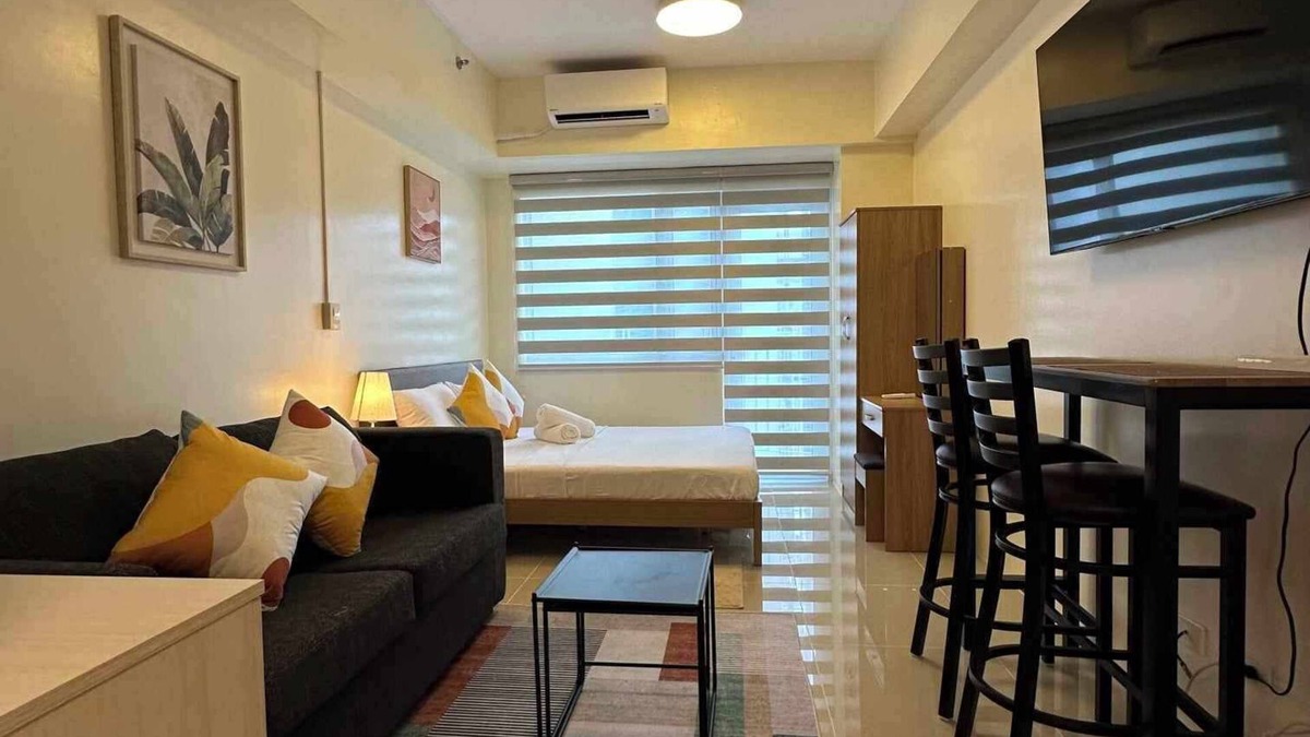 Bel-Air Condo | Stay, work and play in this cozy 1-bedroom condo in Makati Central Biz District