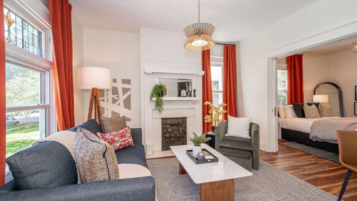 Oakley Apartment | Stay34thOakley | Oakley
