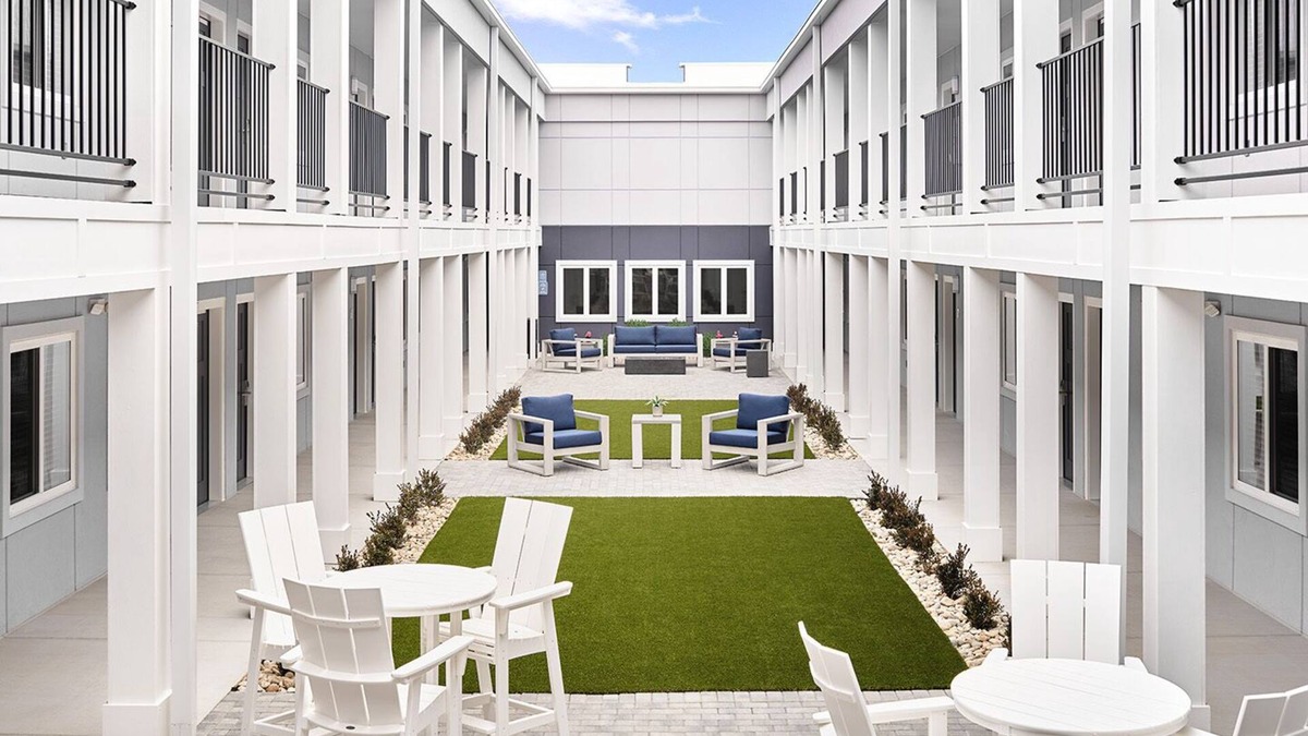 Cleveland Hotel | stayAPT Suites Cleveland