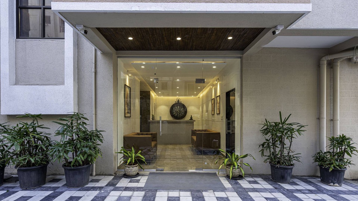 Kharadi Hotel | StayBird Divine Suites Business Hotel