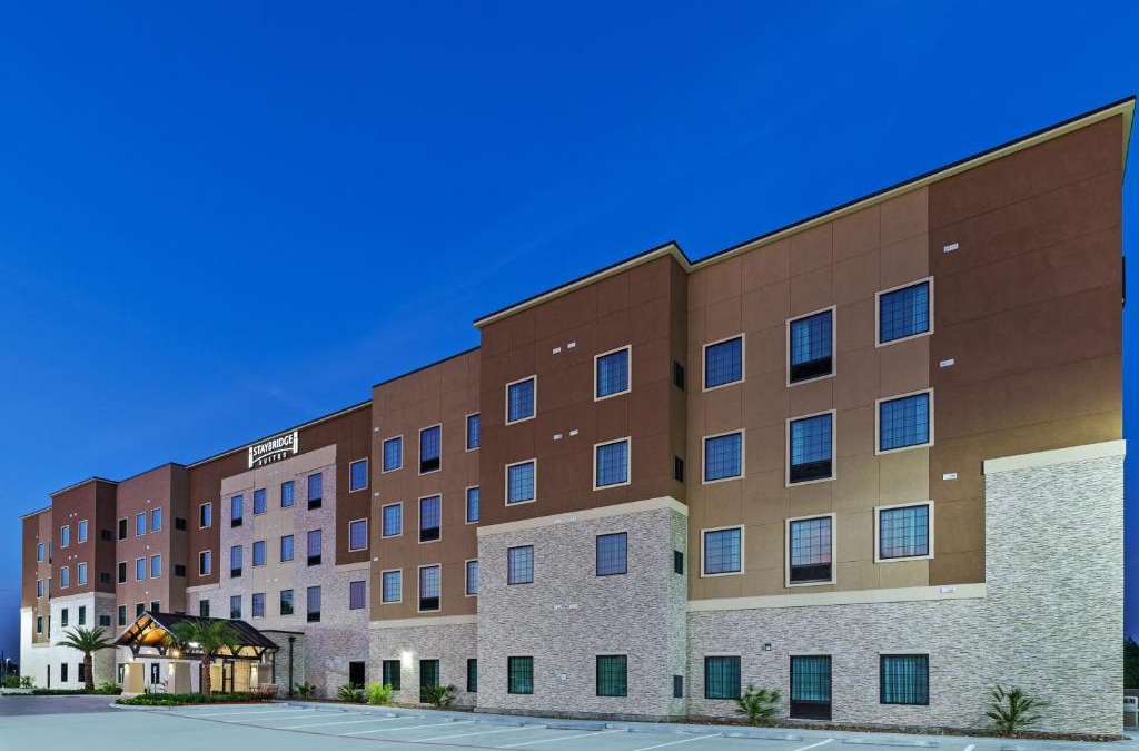 Humble Hotel | Staybridge Suites - Houston IAH Airport East by IHG