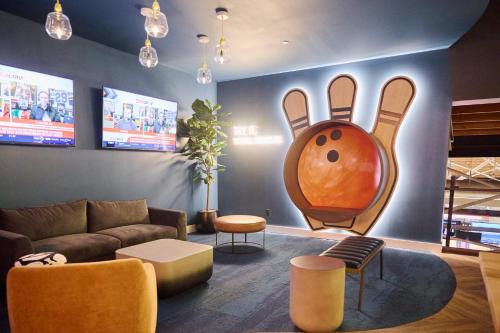 York - Haig Hotel | Staybridge Suites St. Catharines Conf Ctr by IHG