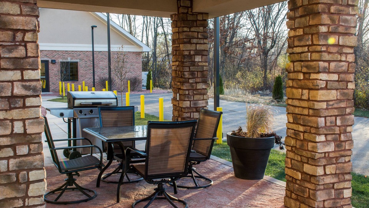 Schererville Hotel | Staybridge Suites Schererville by IHG
