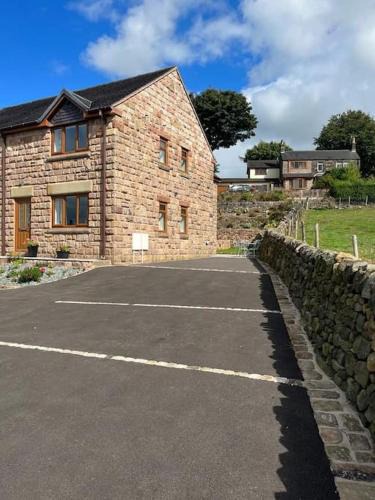 Tunstall House | Staycation 3-bedroom home with panoramic views free off road parking