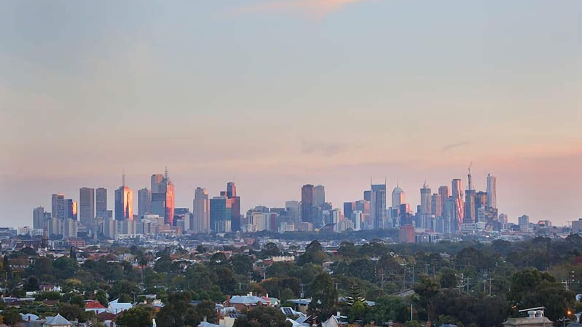 Northcote Apartment | StayCentral - Northcote Hill Penthouse - Campbell Grove, Northcote - 2 Bedrooms, 2 Beds, 1 Bathroom, 1 secure undercover parking spot.