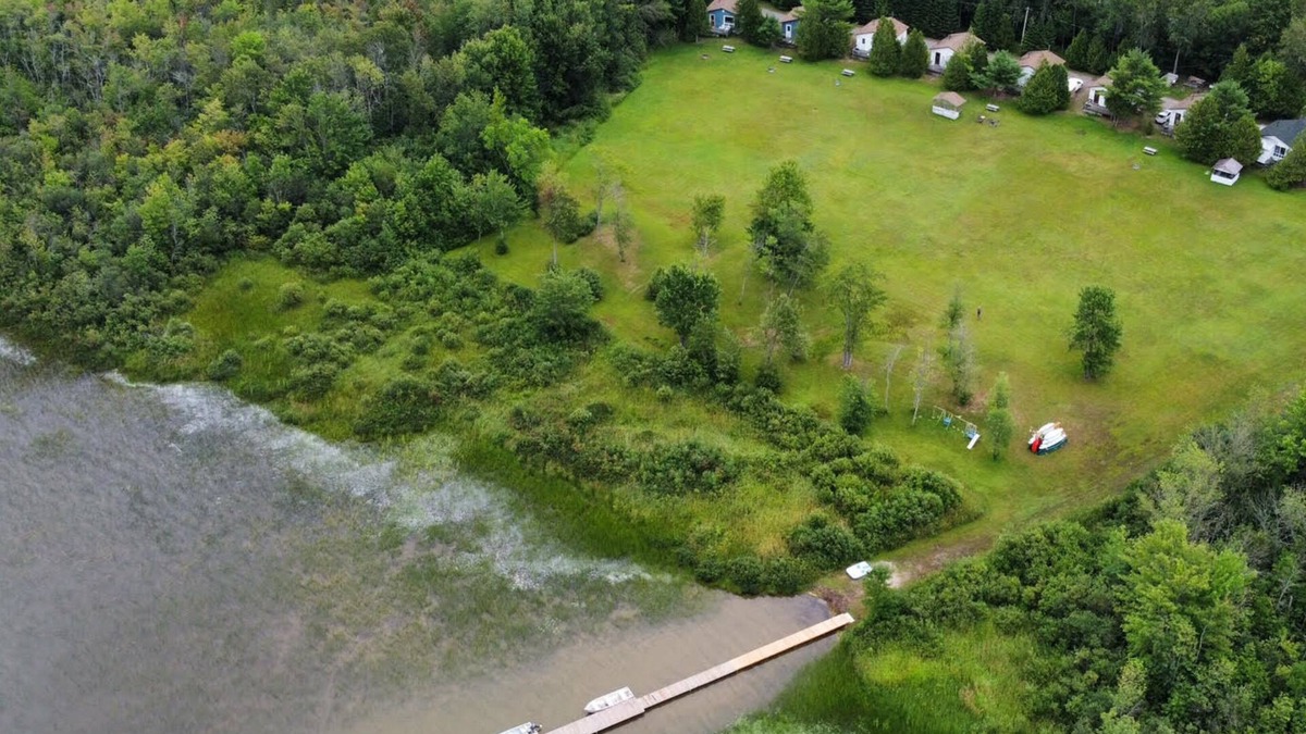 Algoma District Cottage | Staying by the Lakeside Cottages