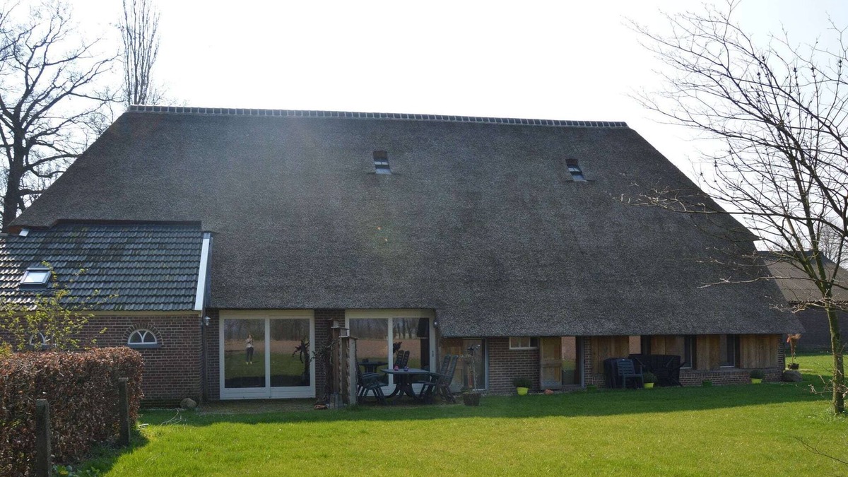 Geesteren Other | Staying in a thatched barn with box bed, beautiful view, region Achterhoek