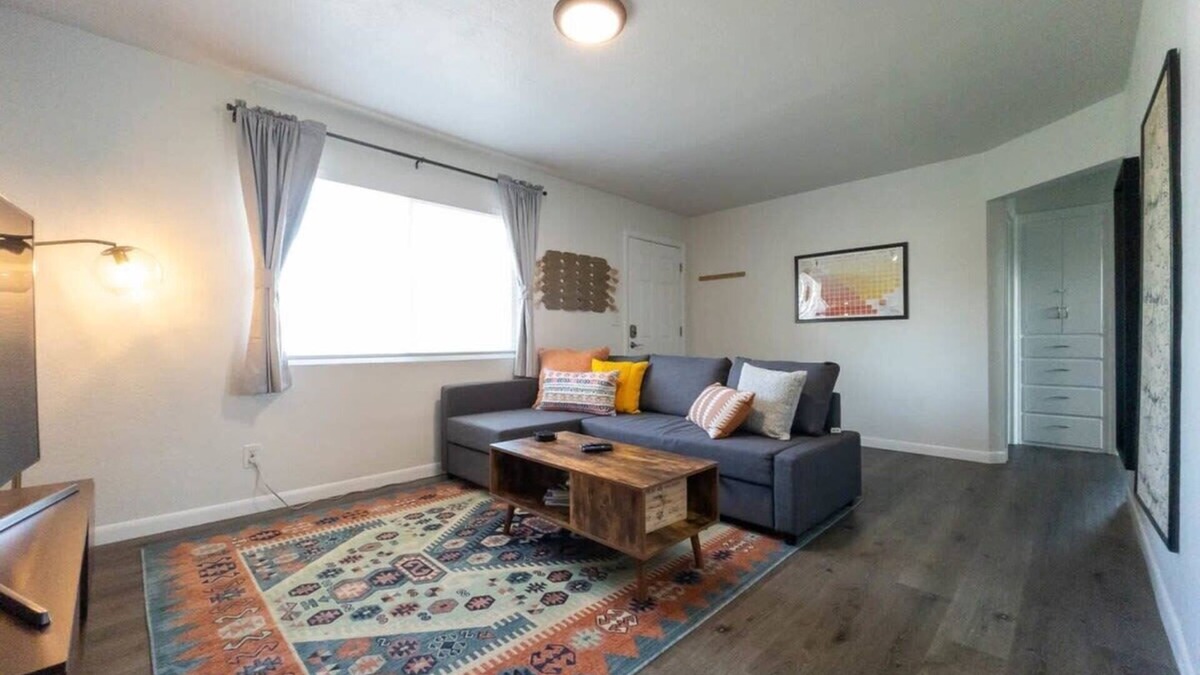College Place House | #StayinMyDistrict Walla Walla Wine Country Getaway