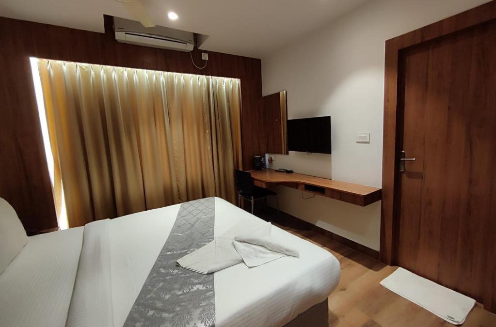 Berhampore Hotel | STAYMAKER Hotel Mohan Palace